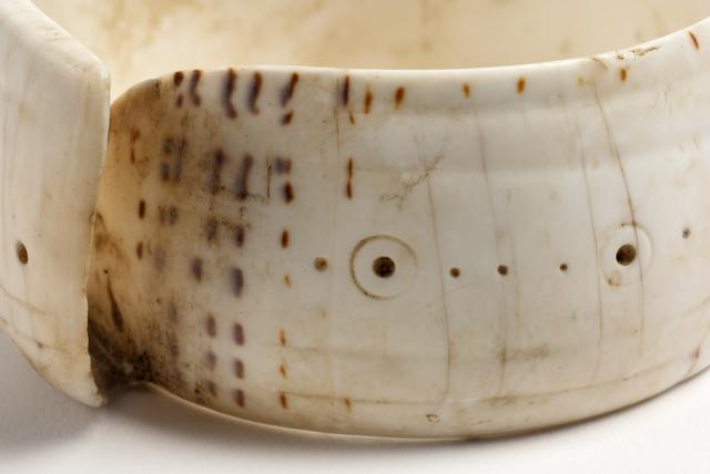 EA/131/62 - 
armband
