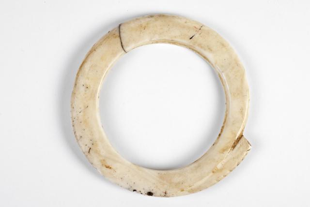 EA/95/41 - 
armband
