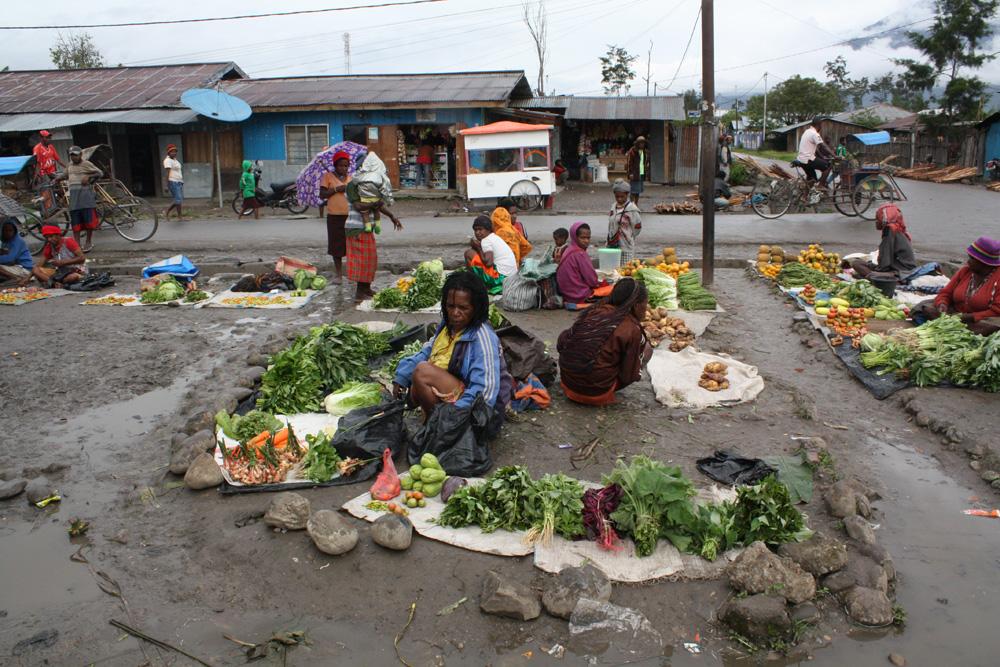 BD/153/24 - 
markt in Wamena
