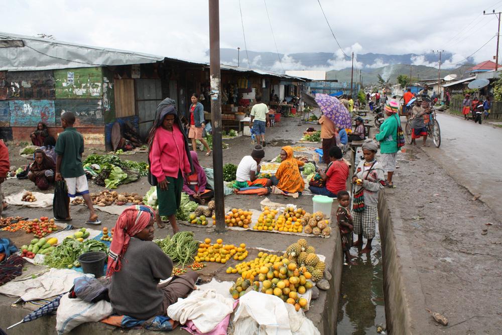 BD/153/25 - 
markt in Wamena
