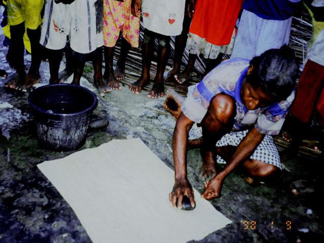 BD/27/3 -
Preparation of the bark cloth
