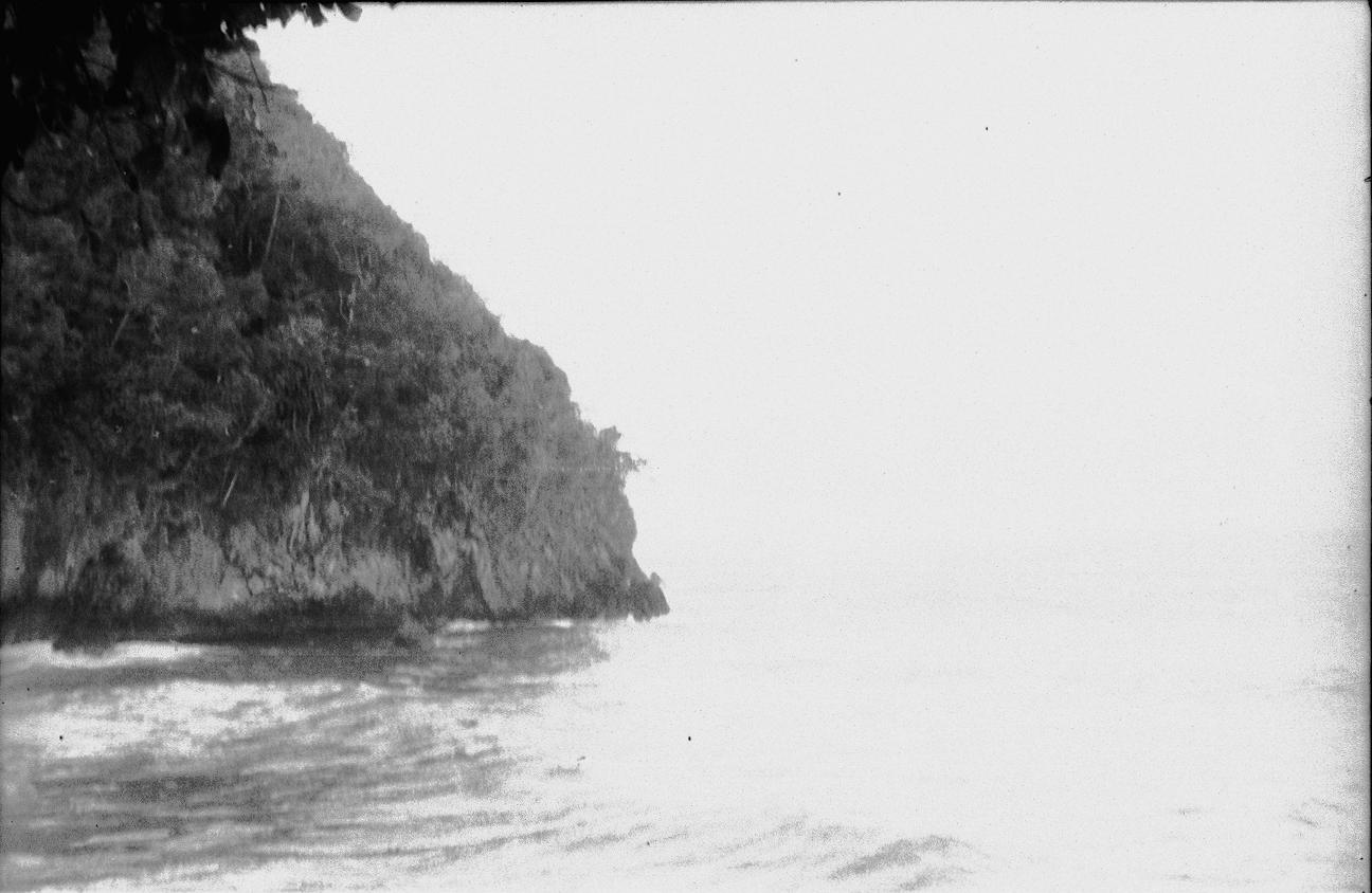 BD/67/121 - 
Rocky shore
