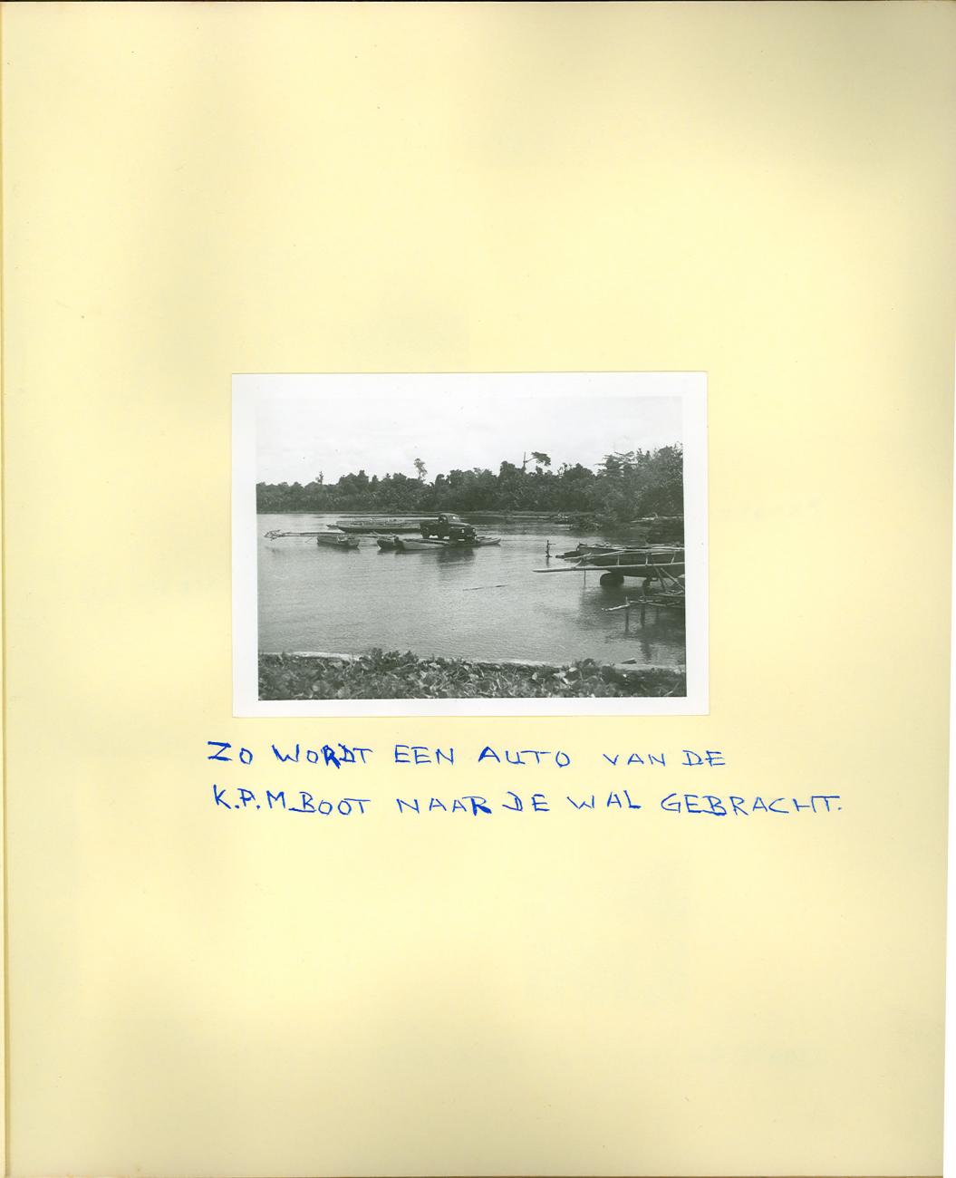BD/83/21 - 
A car is being unshipped of the KPM ship (Royal Packet Navigation Company)
