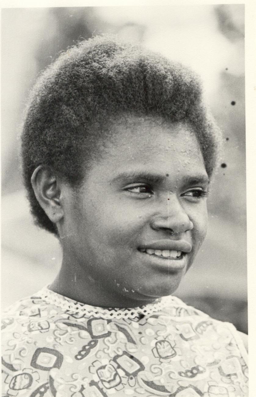 BD/253/102 - 
Portret van een vrouw
