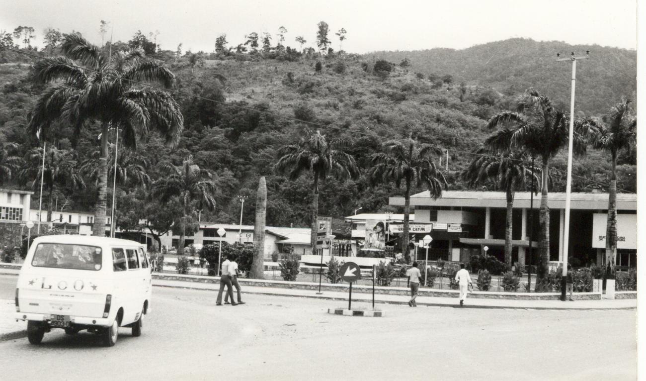 BD/253/110 -
Straat in Jayapura