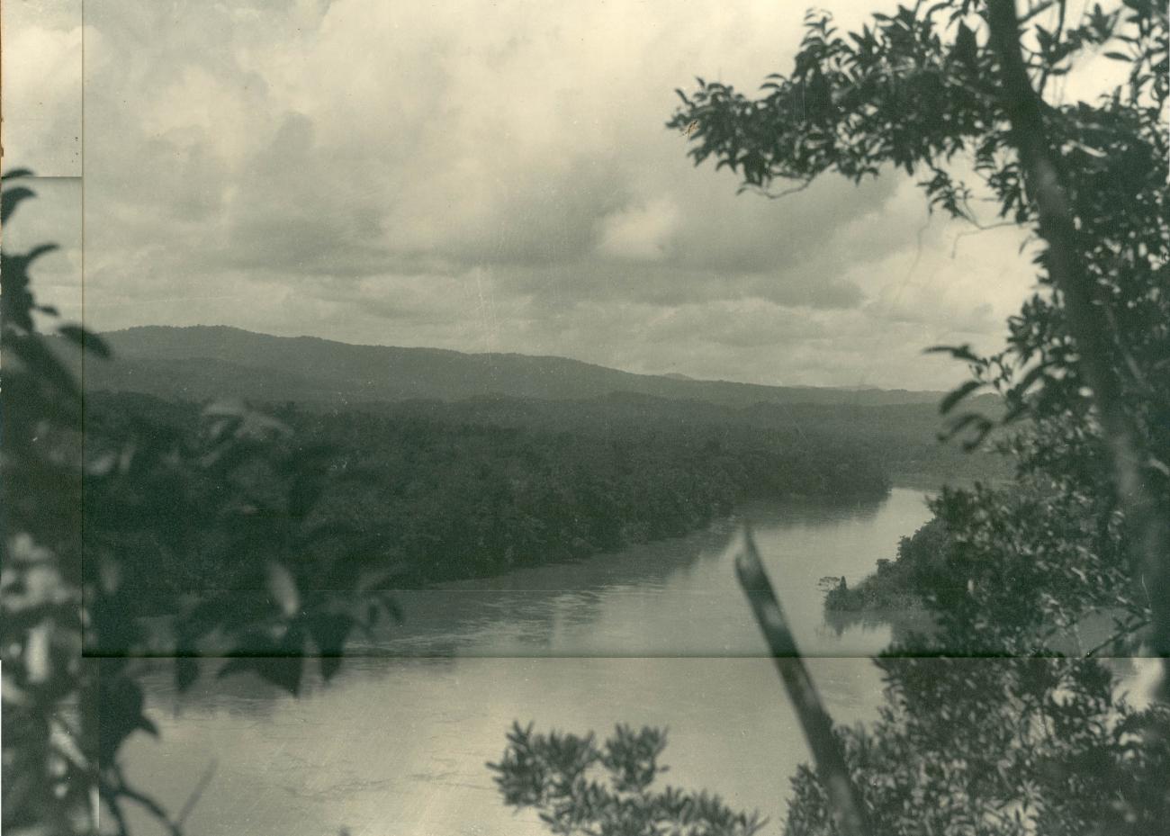 BD/40/92 -
View on the river