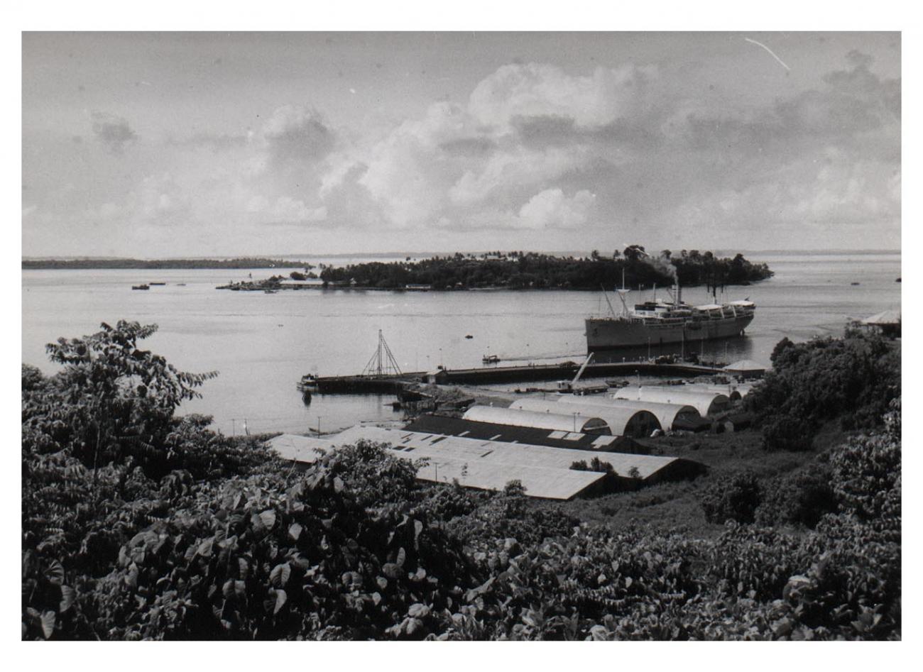 BD/54/12 -
Port of Sorong with ship
