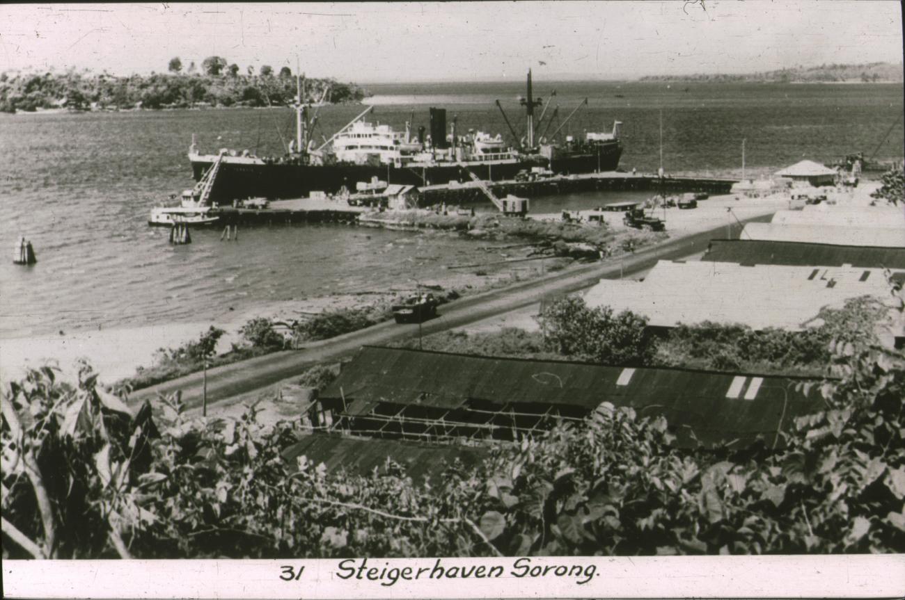 BD/186/105 -
Steigerhaven te Sorong