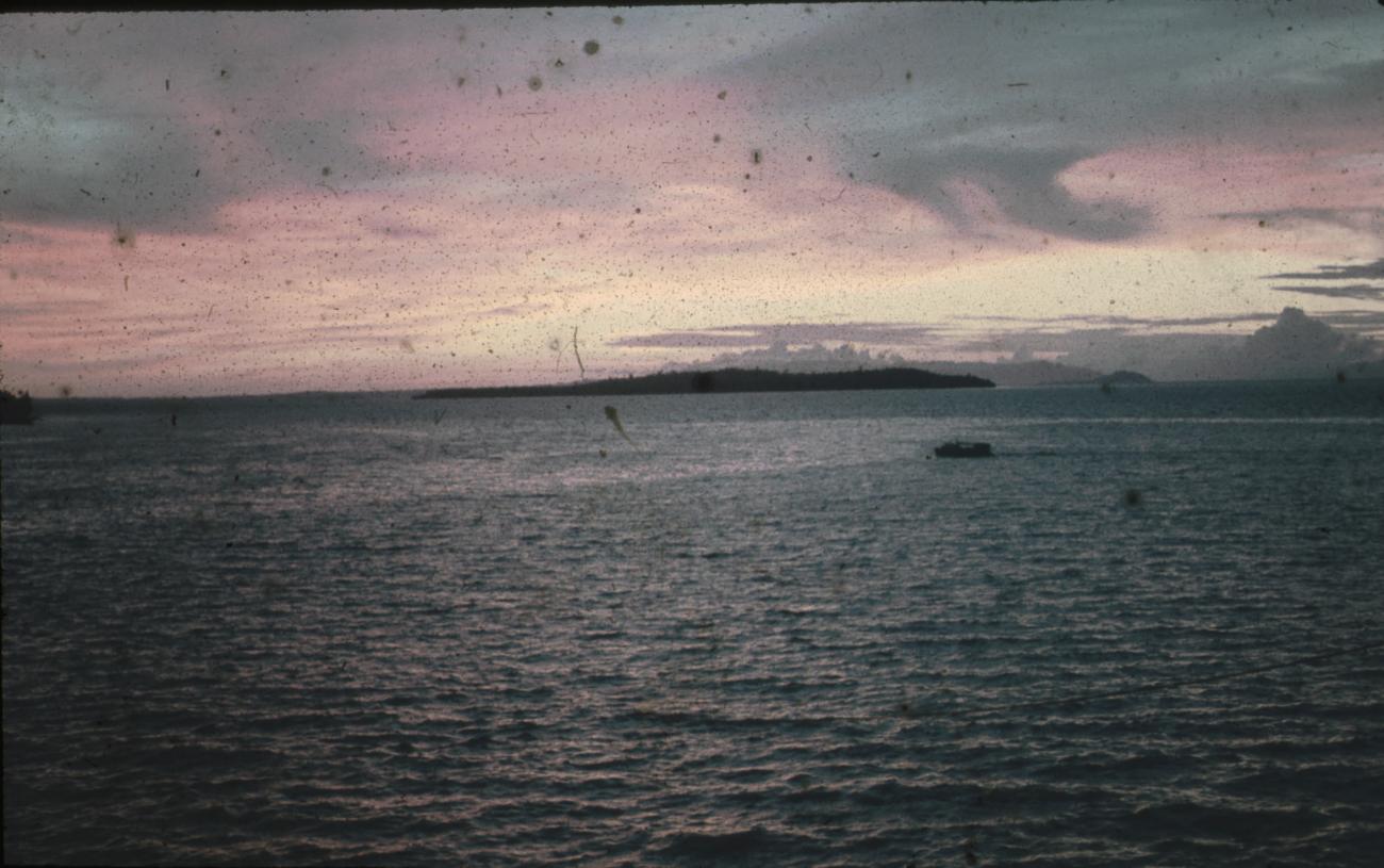 BD/248/239 -
Avondopname van het water
