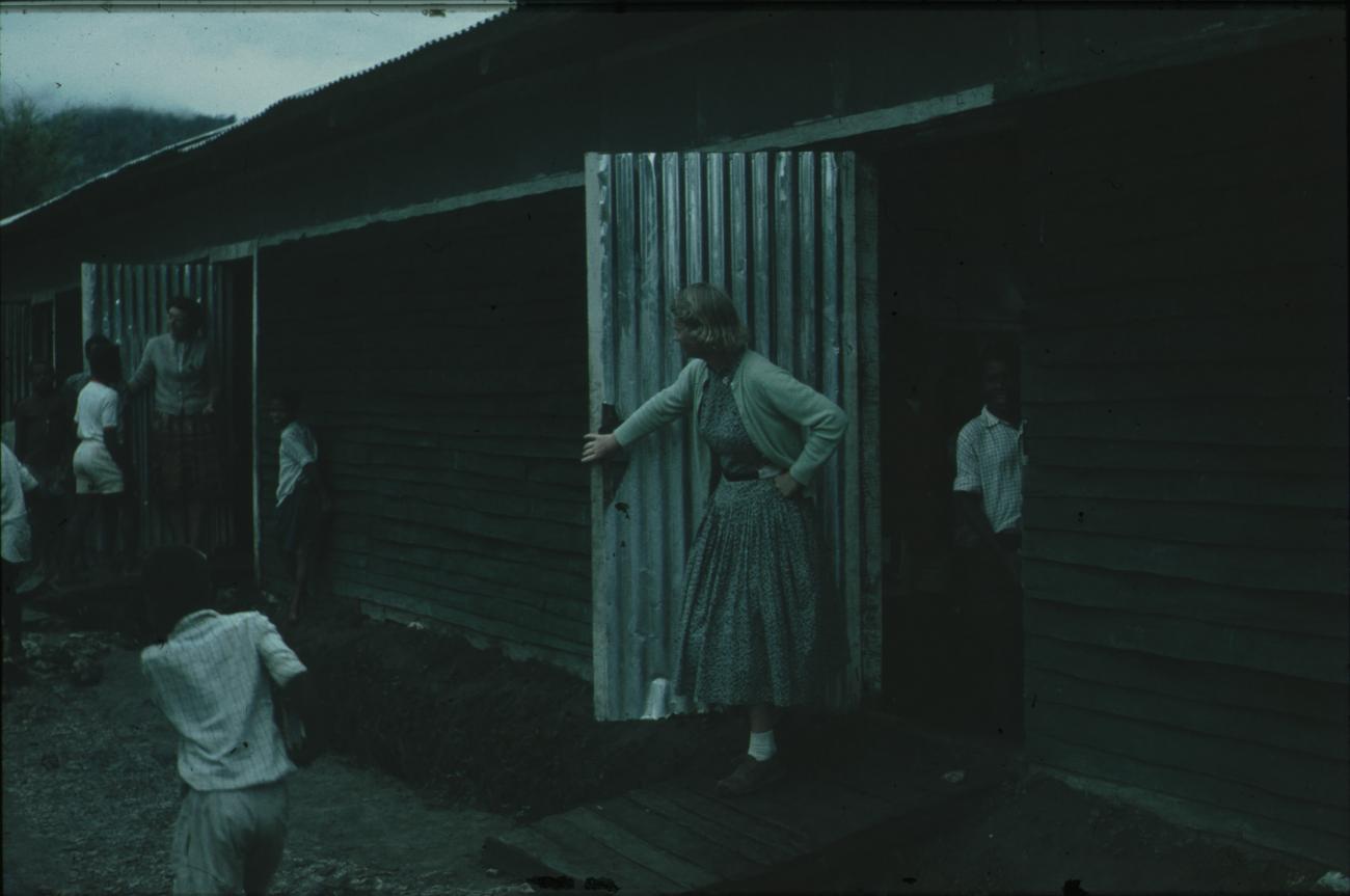 BD/248/295 -
De school begint