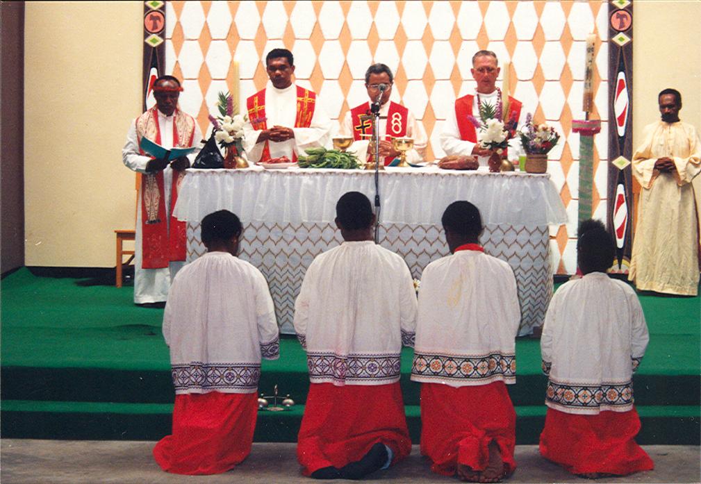 BD/269/200 - 
Priesters houden de mis
