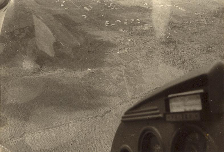 BD/269/21 -
Zicht op Wamena? Uit het vliegtuig