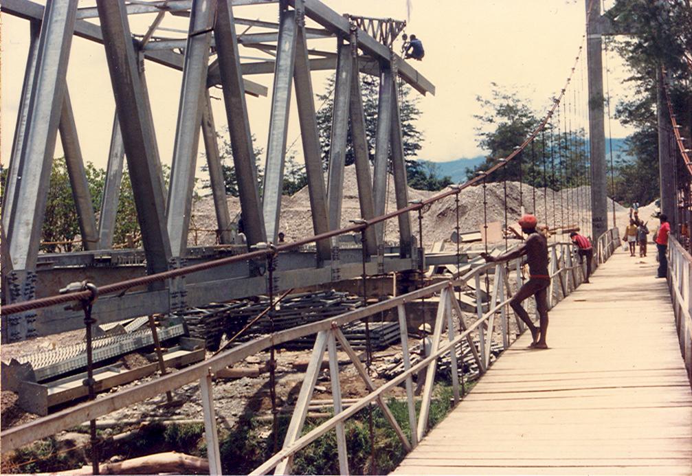 BD/269/272 - 
Brug in aanbouw
