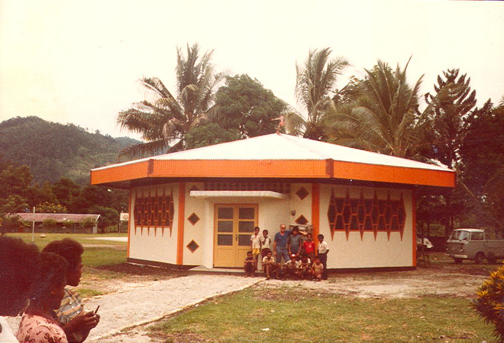 BD/269/475 -
Bibliotheek S.P.G. in Waena