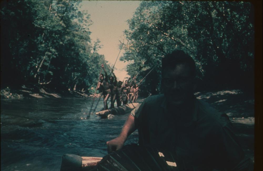 BD/30/10 - 
Dutchman in a motor boat followed by Asmat people in a prau
