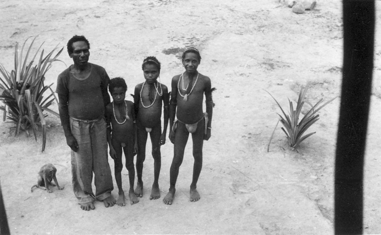 BD/328/32 - 
Tournee in het District Moraid, Onderafdeling Sorong
