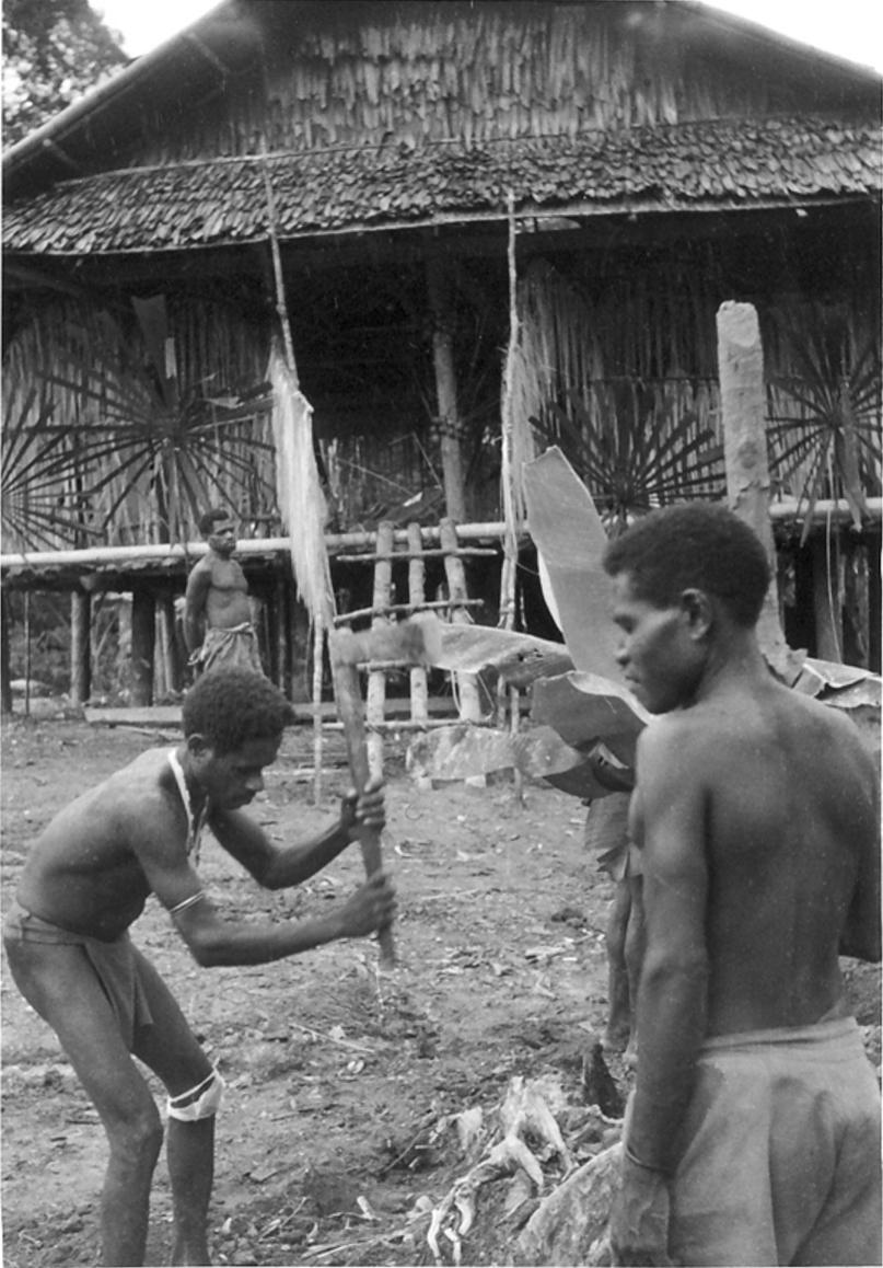 BD/328/33 - 
Tournee in het District Moraid, Onderafdeling Sorong
