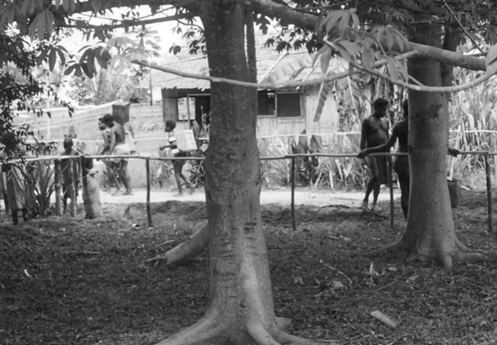 BD/328/5 - 
Tournee in het District Moraid, Onderafdeling Sorong
