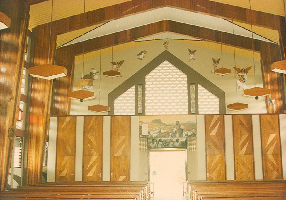 BD/269/613 -
Interieur nieuwe kathedraal in Jayapura
