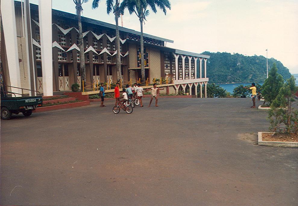 BD/269/633 - 
Nieuwe kathedraal in Jayapura
