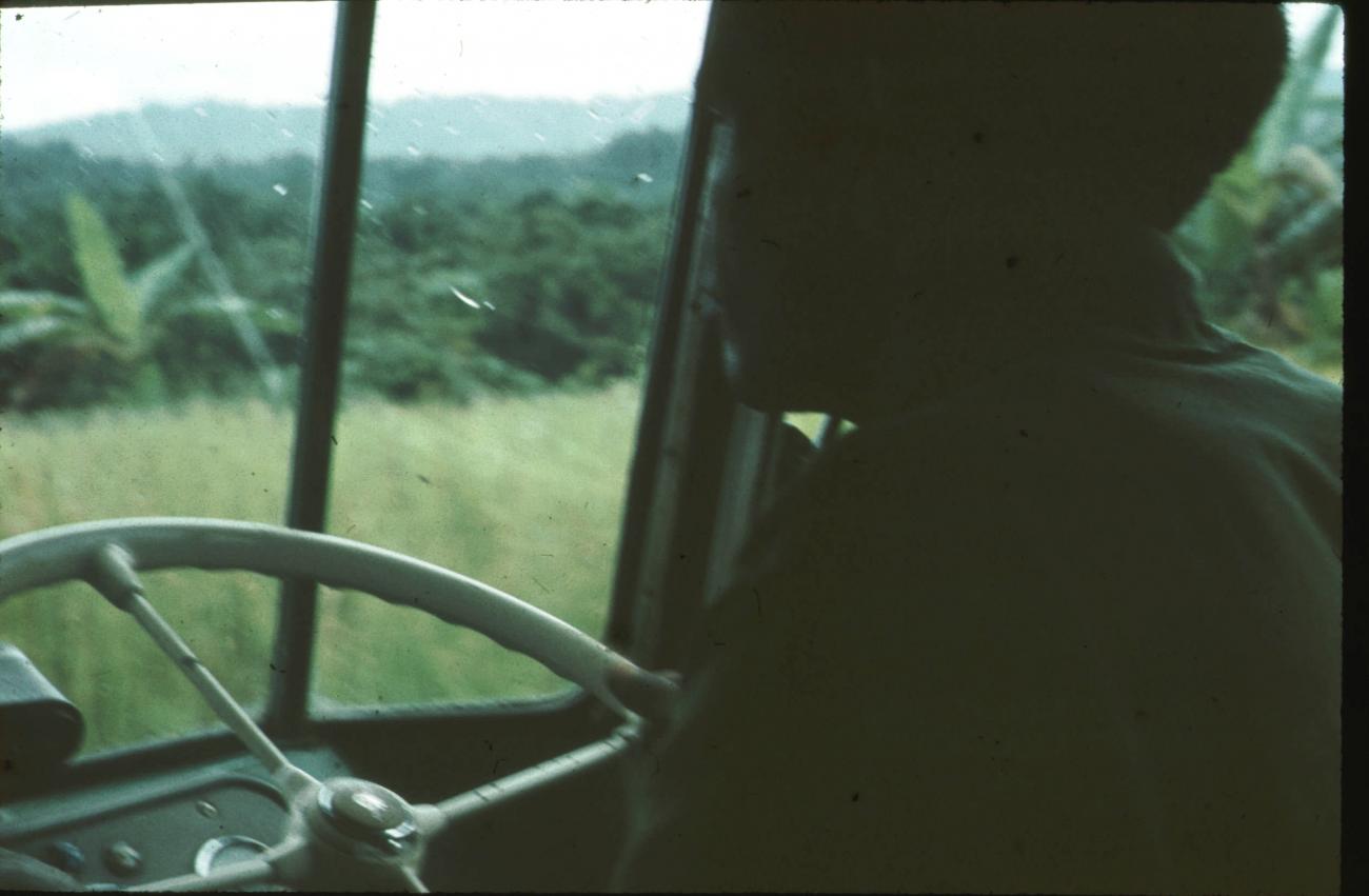 BD/171/1062 -
Chauffeur truck.