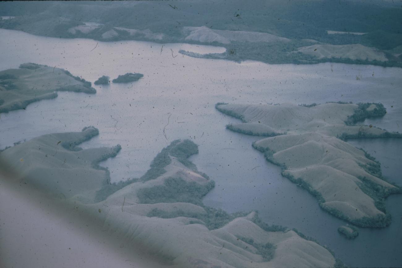 BD/171/1125 -
Landschap en meer