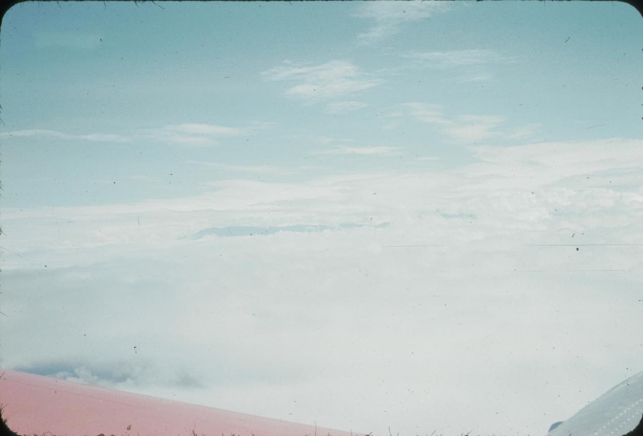 BD/171/1596 -
Luchtfoto wolkendek.