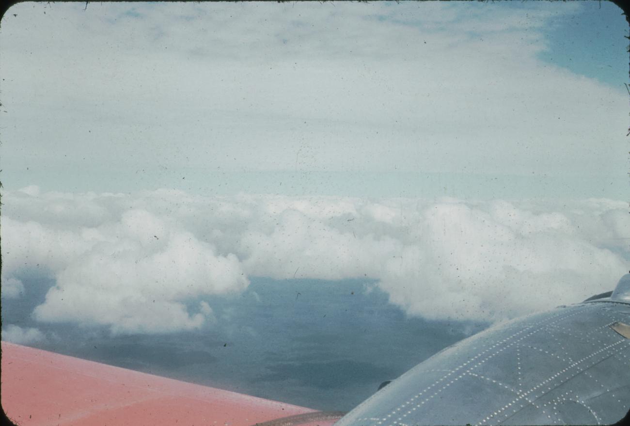 BD/171/1598 -
Luchtfoto met wolkenformatie