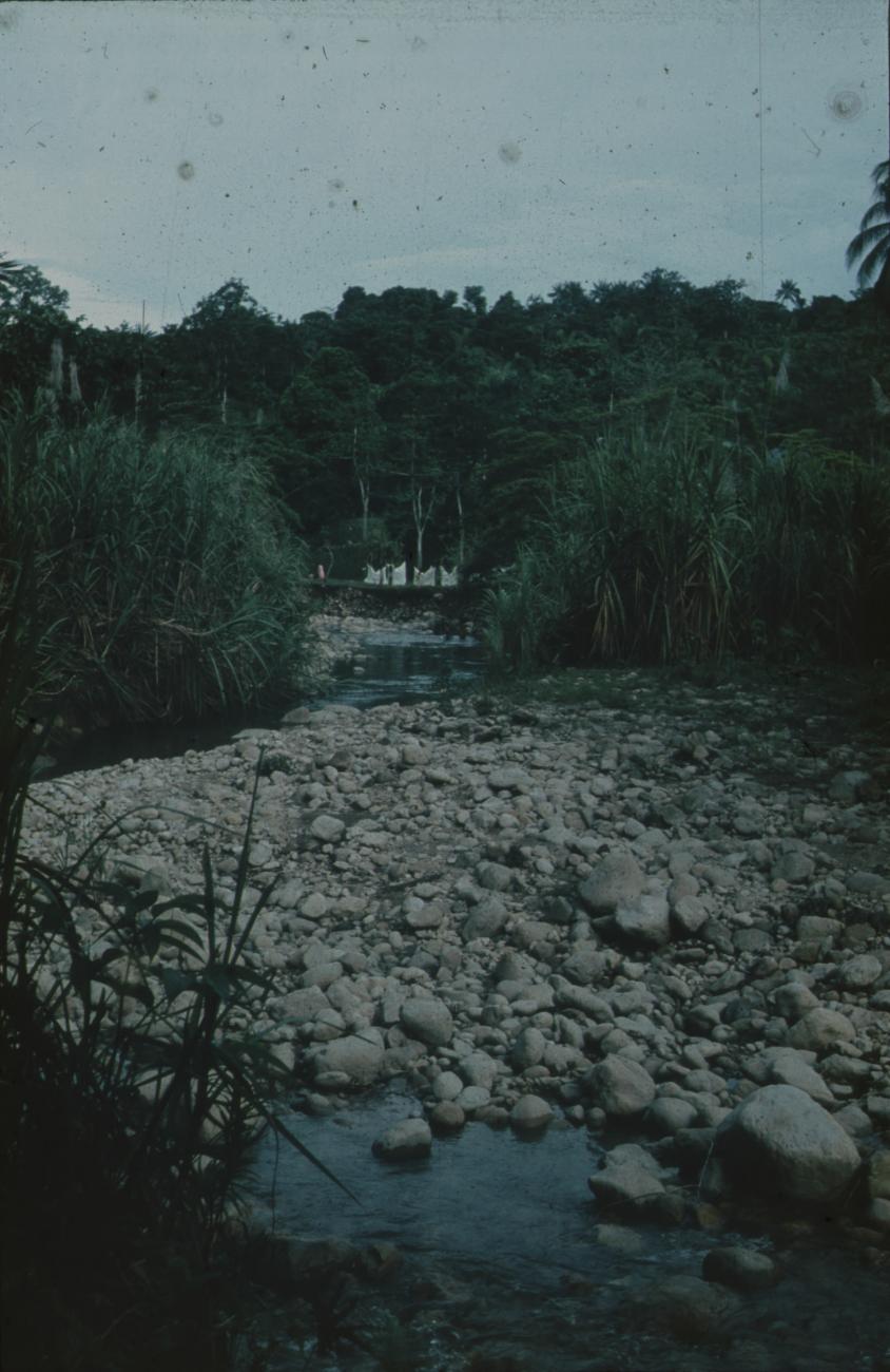BD/171/1779 -
Rivier met keien