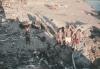 BD/144/131 Groepsfoto kinderen vanuit lucht