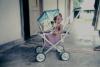 BD/144/227 Baby in wandelwagen