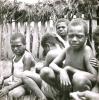 BD/329/28 Groepje Papoea-kinderen van wie 