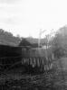 BD/216/168 Ritueel huis met 4 voorouderpalen