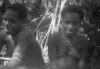 BD/216/48 Twee meisjes uit de Asmat