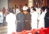 BD/269/547 Kerkmis met meerdere priesters